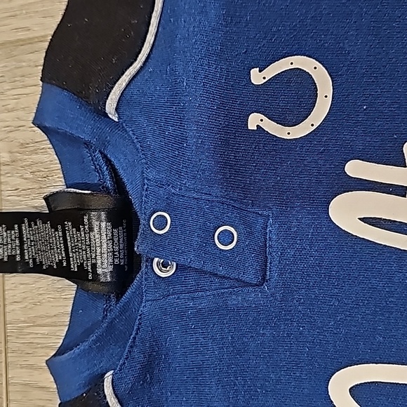 Colts one piece - Picture 6 of 8